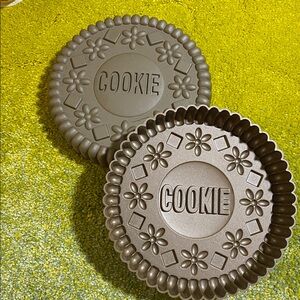 Chicago Metallic / Williams-Sonoma Set Oreo Cookie Cake Pans